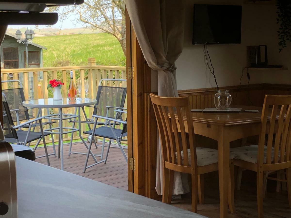 Cosy Dog Friendly Lodge With An Outdoor Bath On The Isle Of Wight Whitwell  المظهر الخارجي الصورة