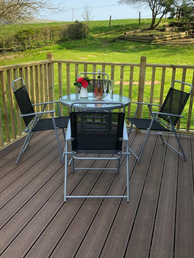 Cosy Dog Friendly Lodge With An Outdoor Bath On The Isle Of Wight Whitwell  المظهر الخارجي الصورة